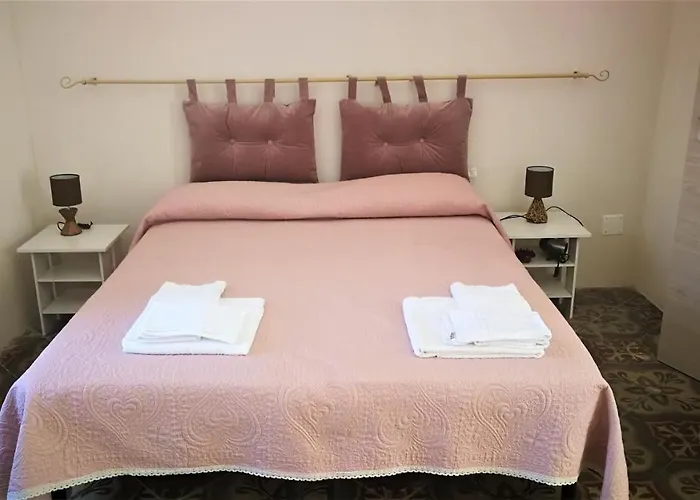 Visitponza - La Casa Di Eolo 招待所